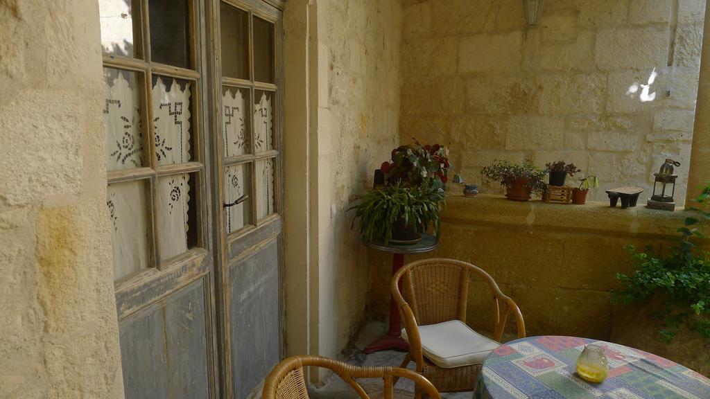 Gîtes la Tarente Montfrin Habitación foto