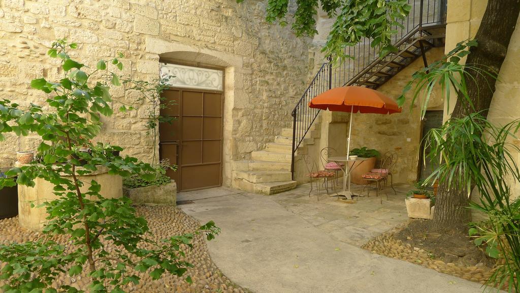 Gîtes la Tarente Montfrin Habitación foto