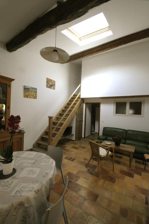 Gîtes la Tarente Montfrin Habitación foto